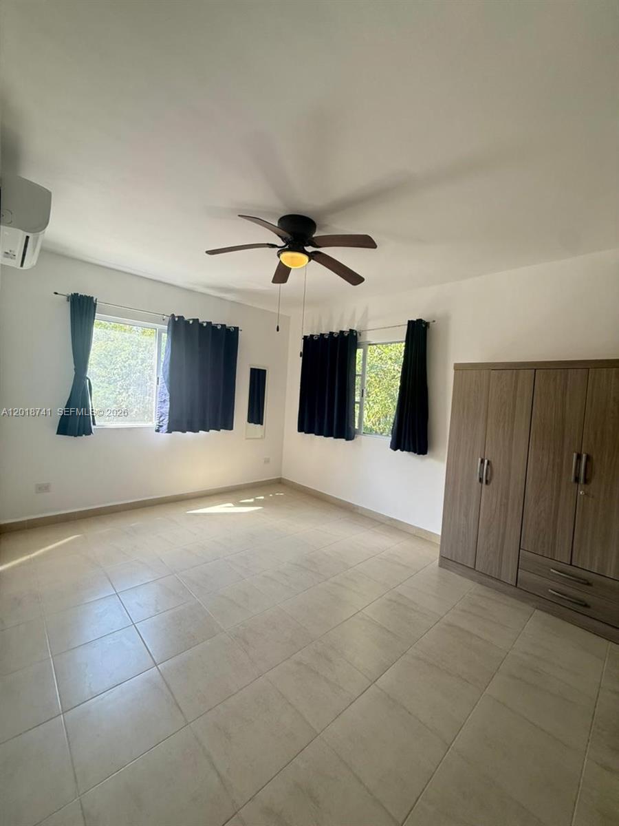 Mz10 L25 Calle Isla Property Photo 13
