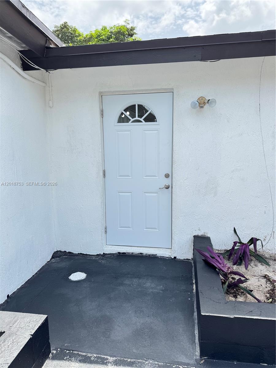414 N 60th Way 2 Property Photo 1