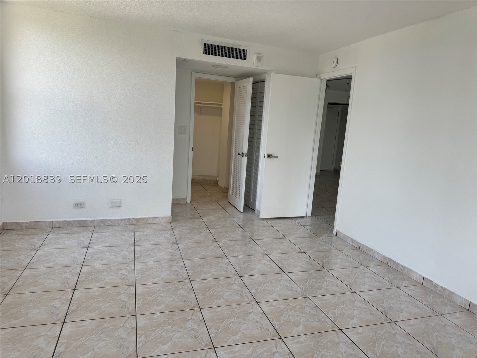 6039 Collins Av 537 Property Photo 18