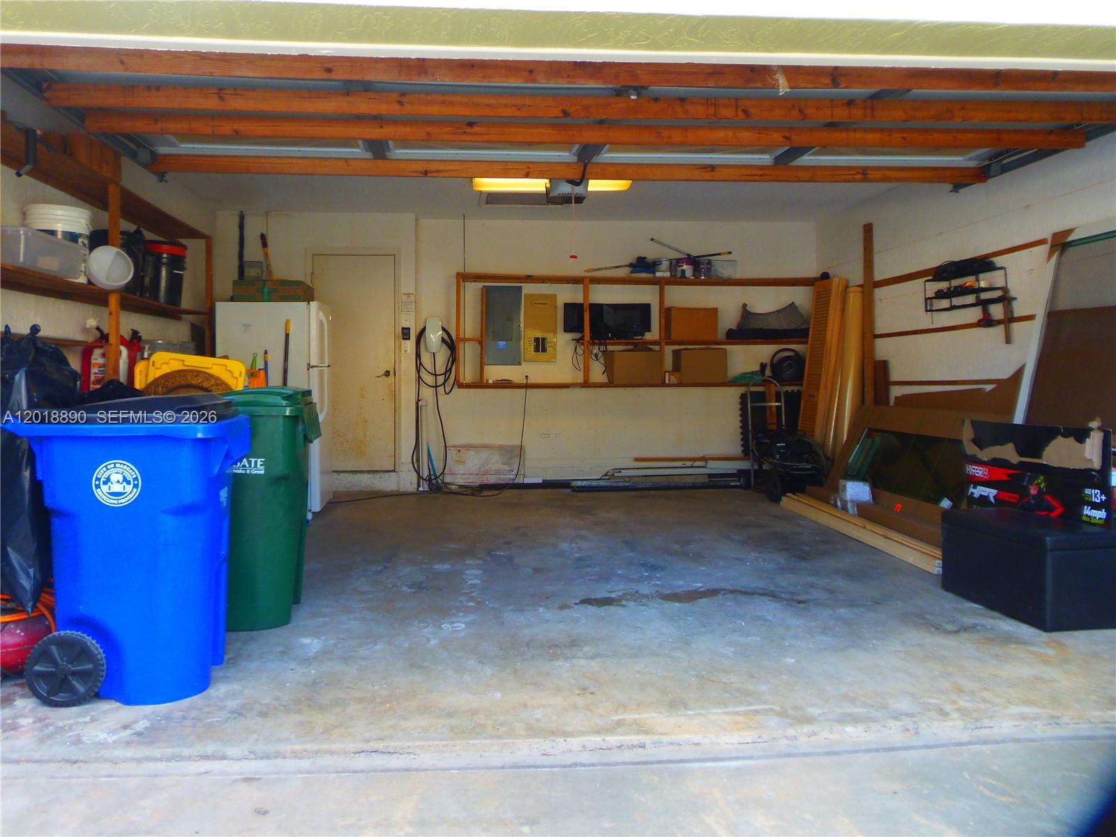 2608 Nw 79th Ave Property Photo 6