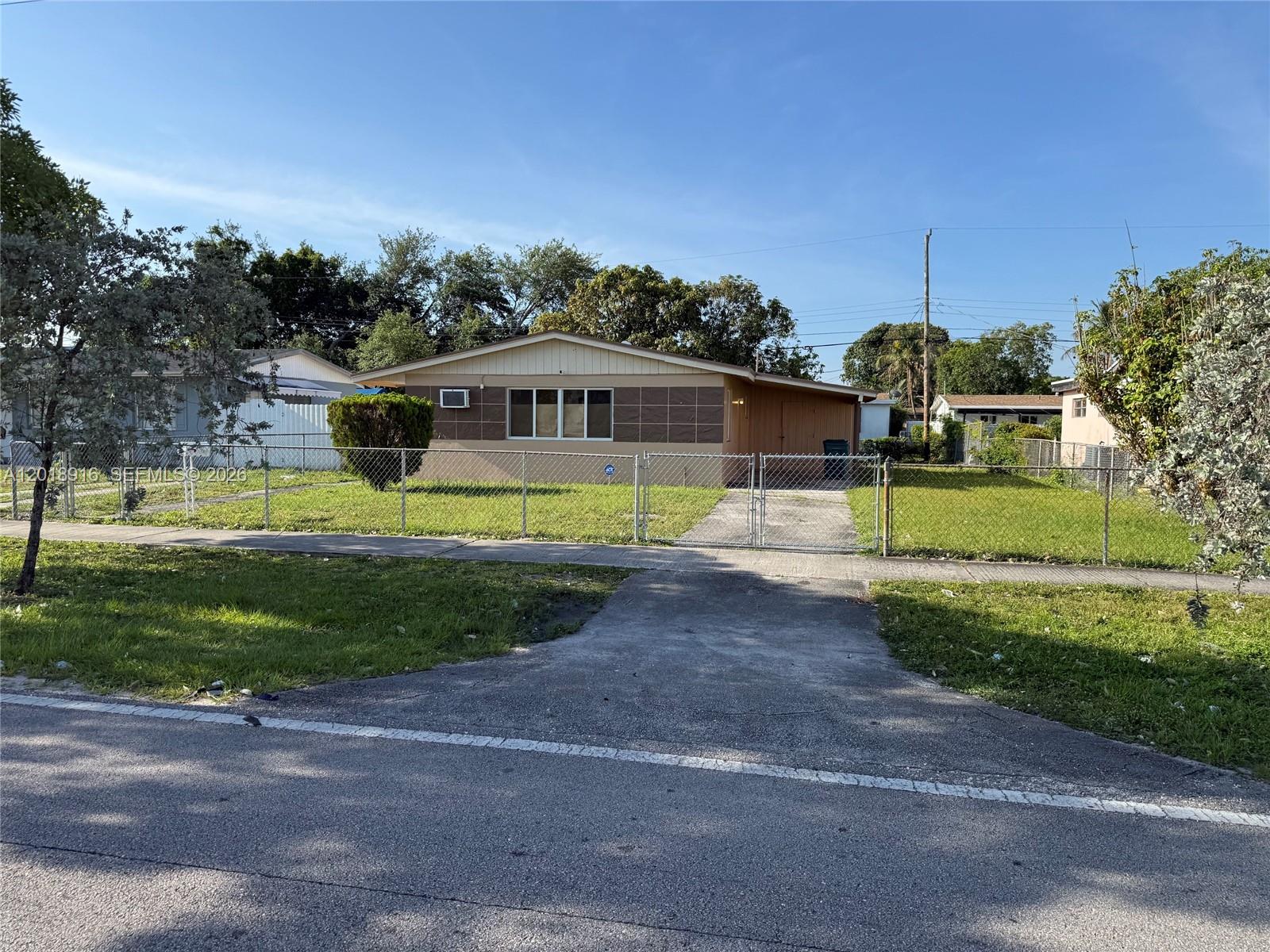3020 Nw 71st St Property Photo 1