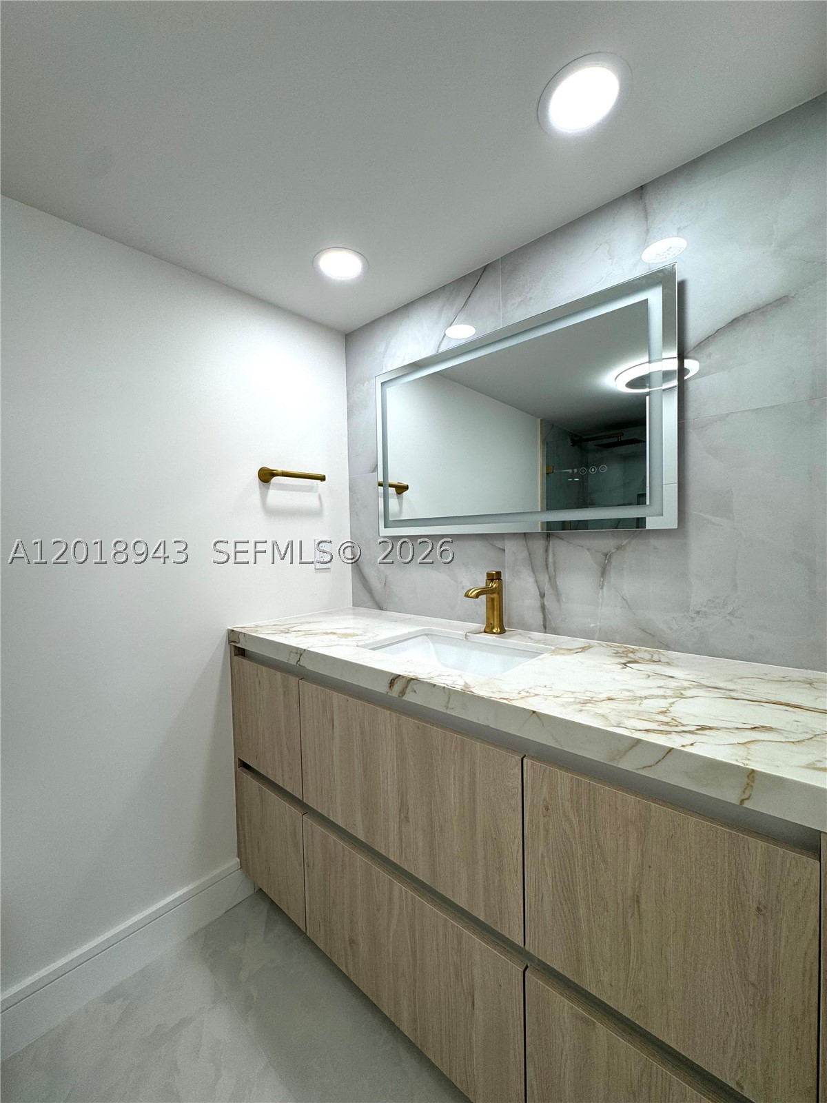 3400 Galt Ocean Dr 702s Property Photo 13