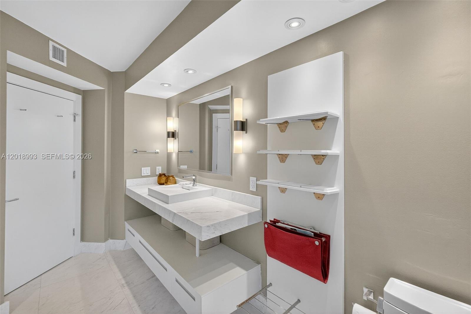 1500 Ocean Dr 507 Property Photo 10