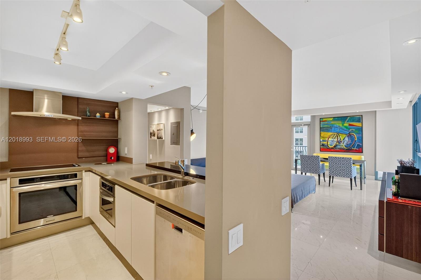 1500 Ocean Dr 507 Property Photo 12