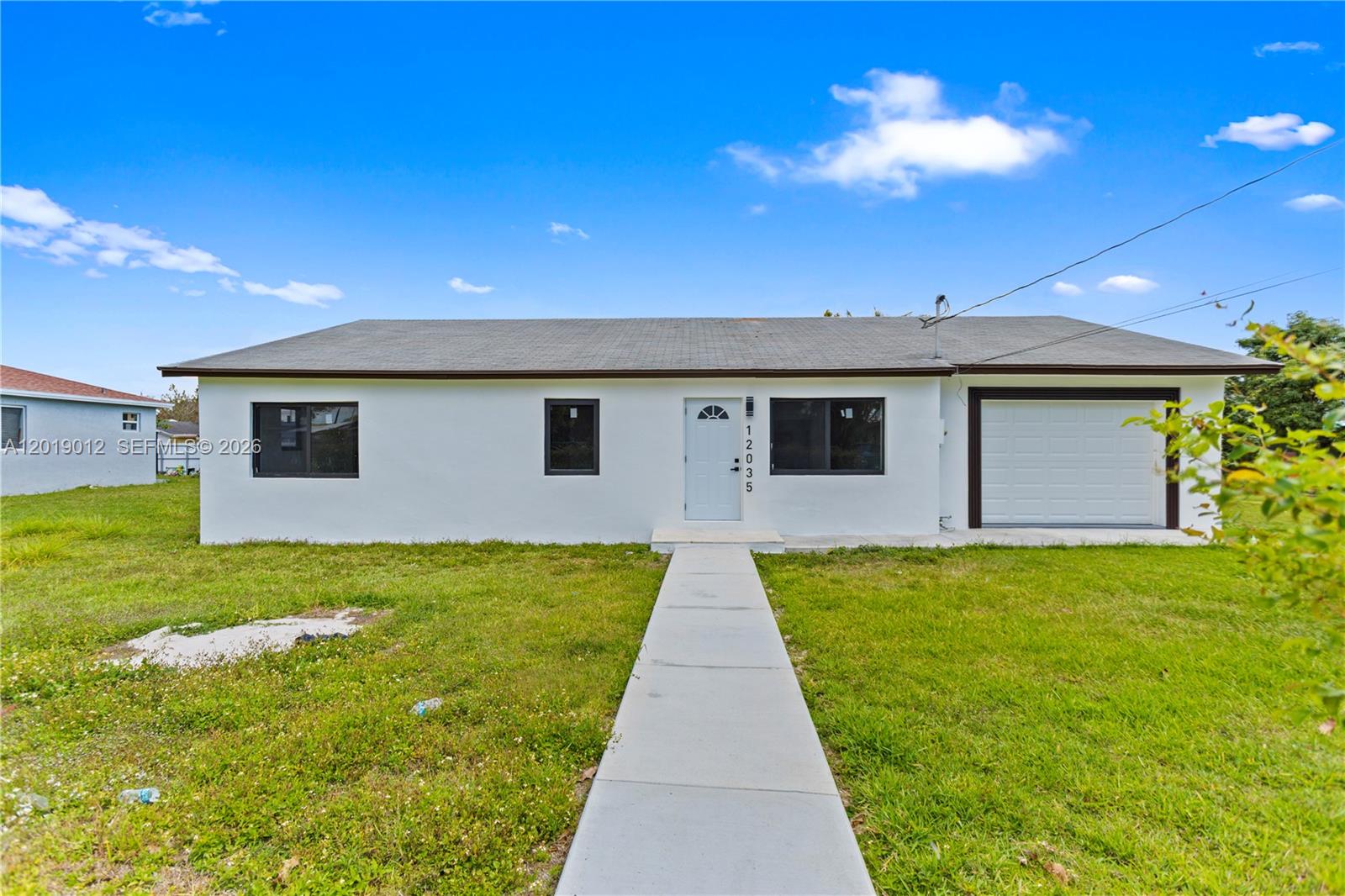 12035 Sw 214th Ter Property Photo 3