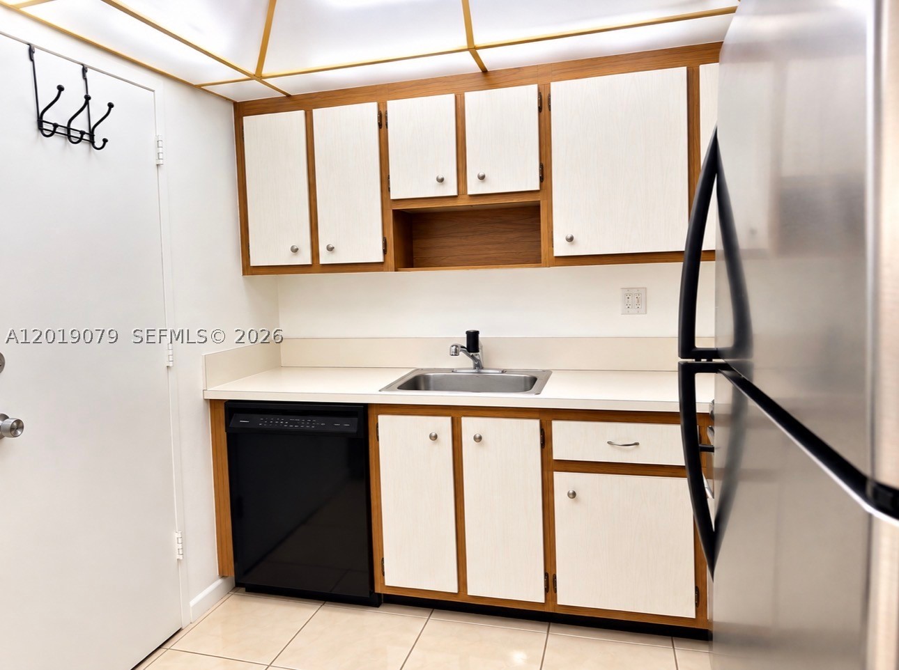 1913 S Ocean Dr 212 Property Photo 3