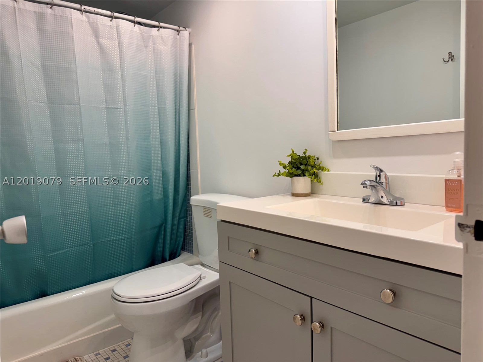 1913 S Ocean Dr 212 Property Photo 9