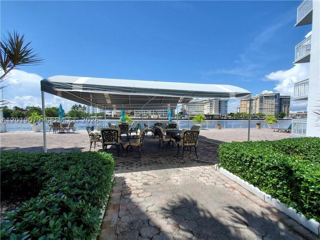 1913 S Ocean Dr 212 Property Photo 14