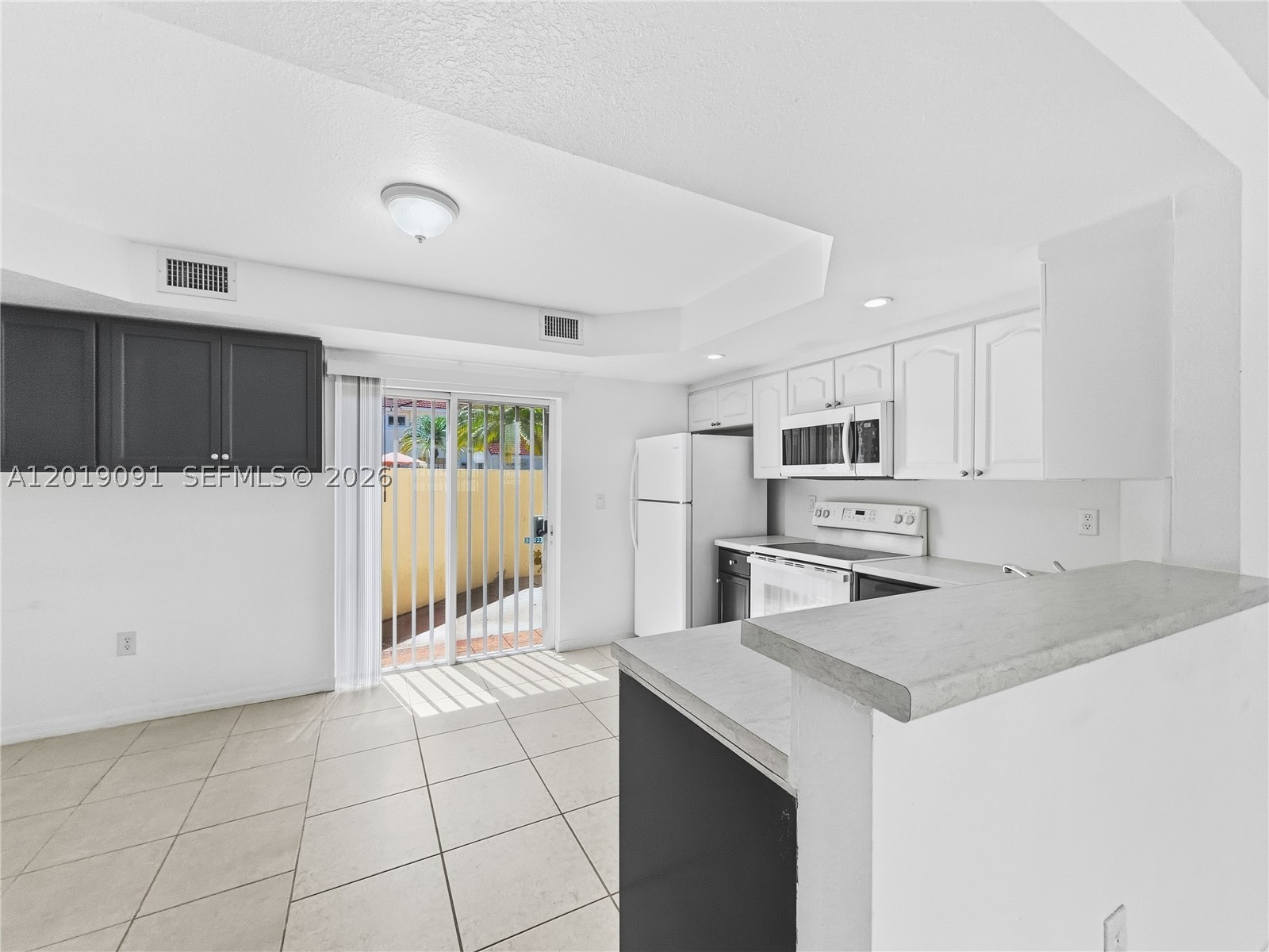 3002 San Remo Cir 0 Property Photo 7