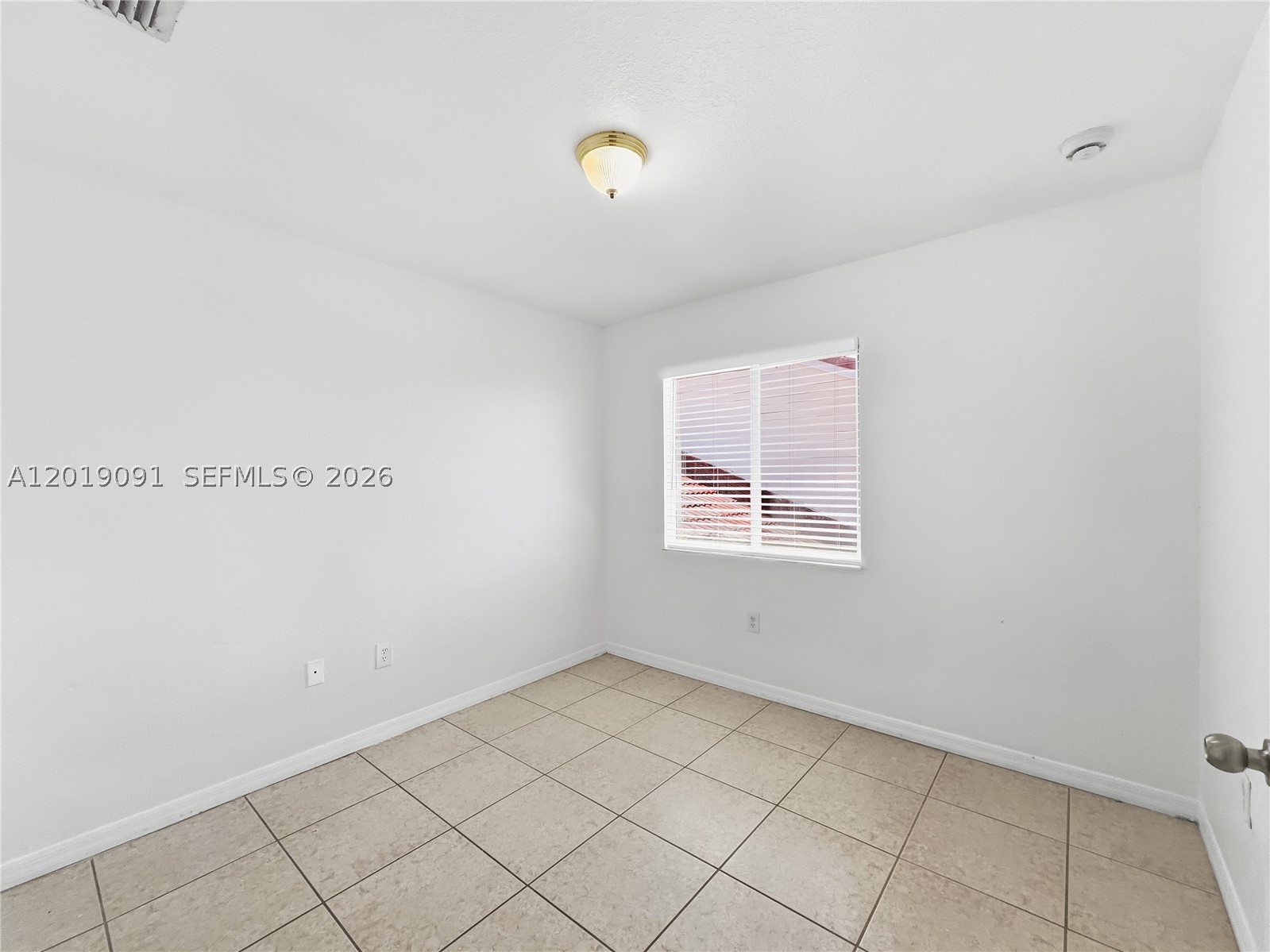 3002 San Remo Cir 0 Property Photo 13