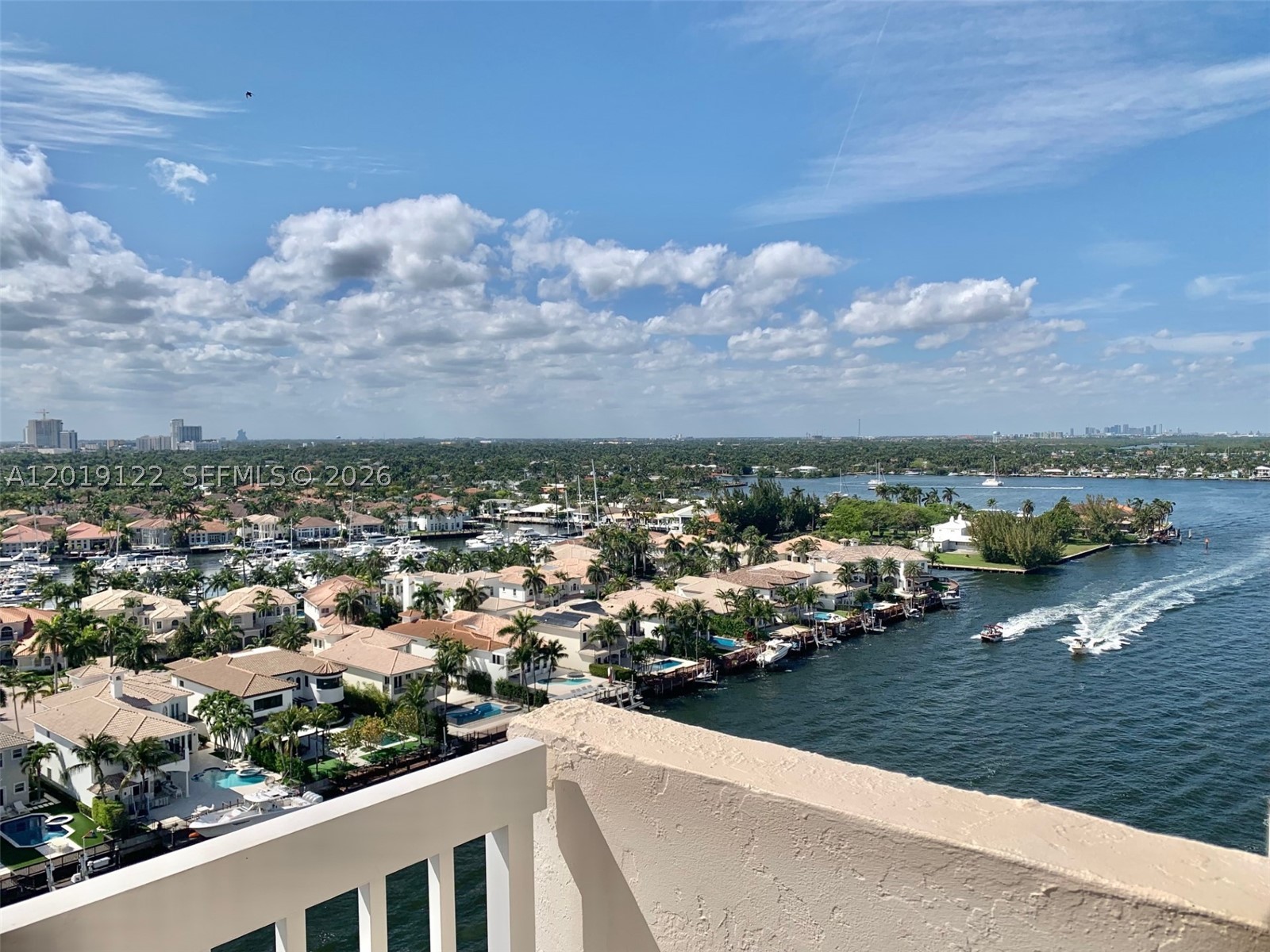 1500 S Ocean Dr 17e Property Photo 1