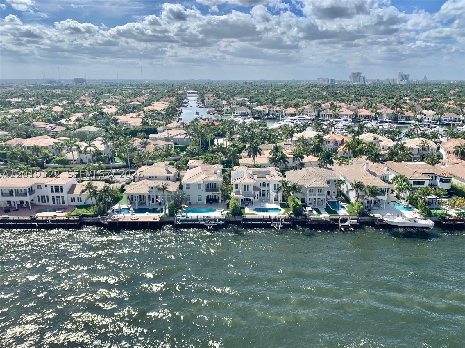 1500 S Ocean Dr 17e Property Photo 4