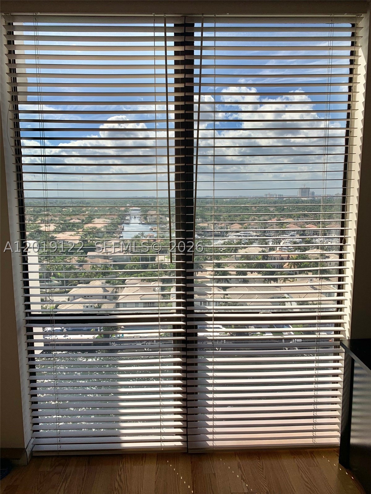 1500 S Ocean Dr 17e Property Photo 23