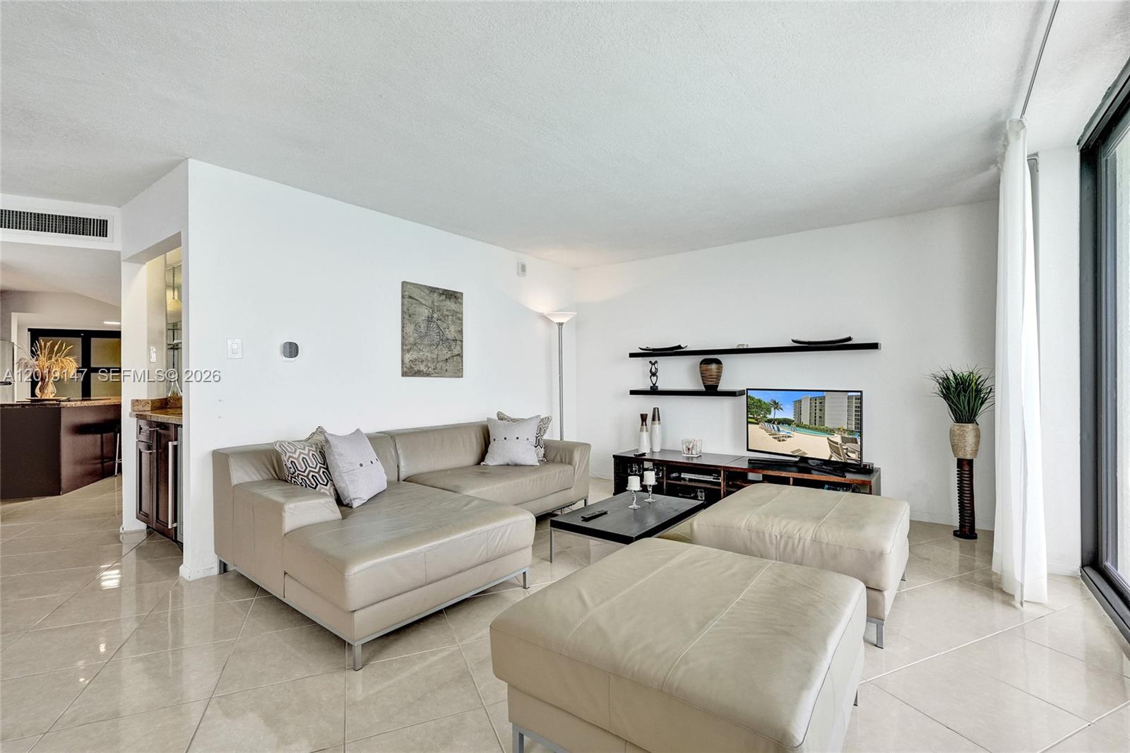 5420 N Ocean Dr 2201 Property Photo 8