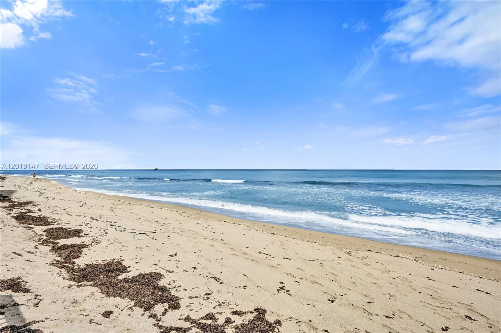 5420 N Ocean Dr 2201 Property Photo 15