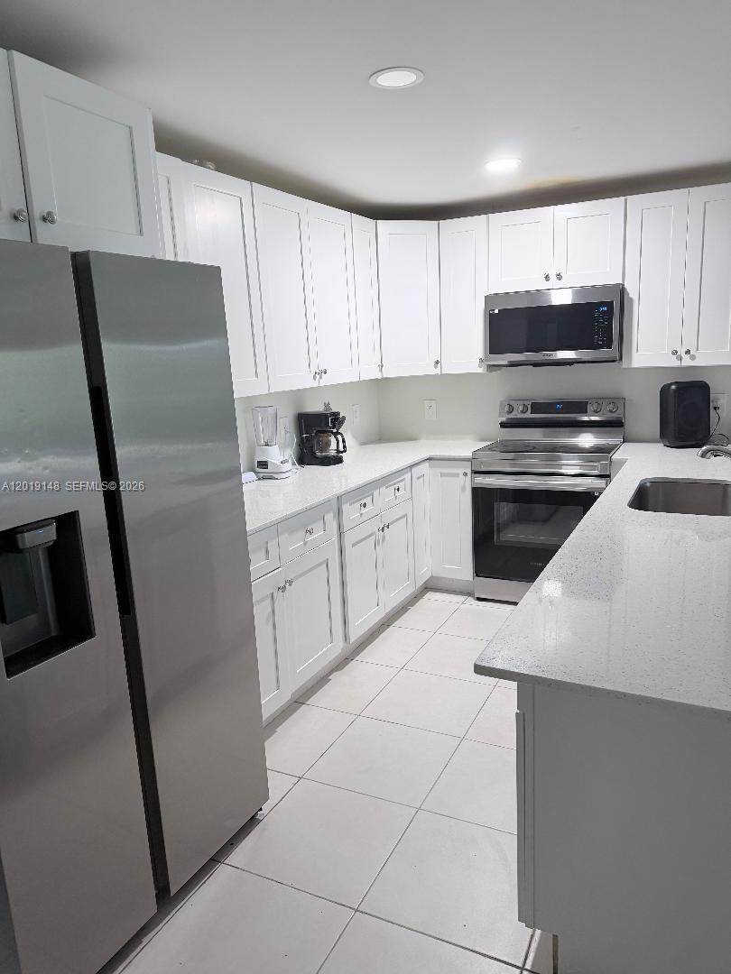 4412 Douglas Ln Property Photo 3