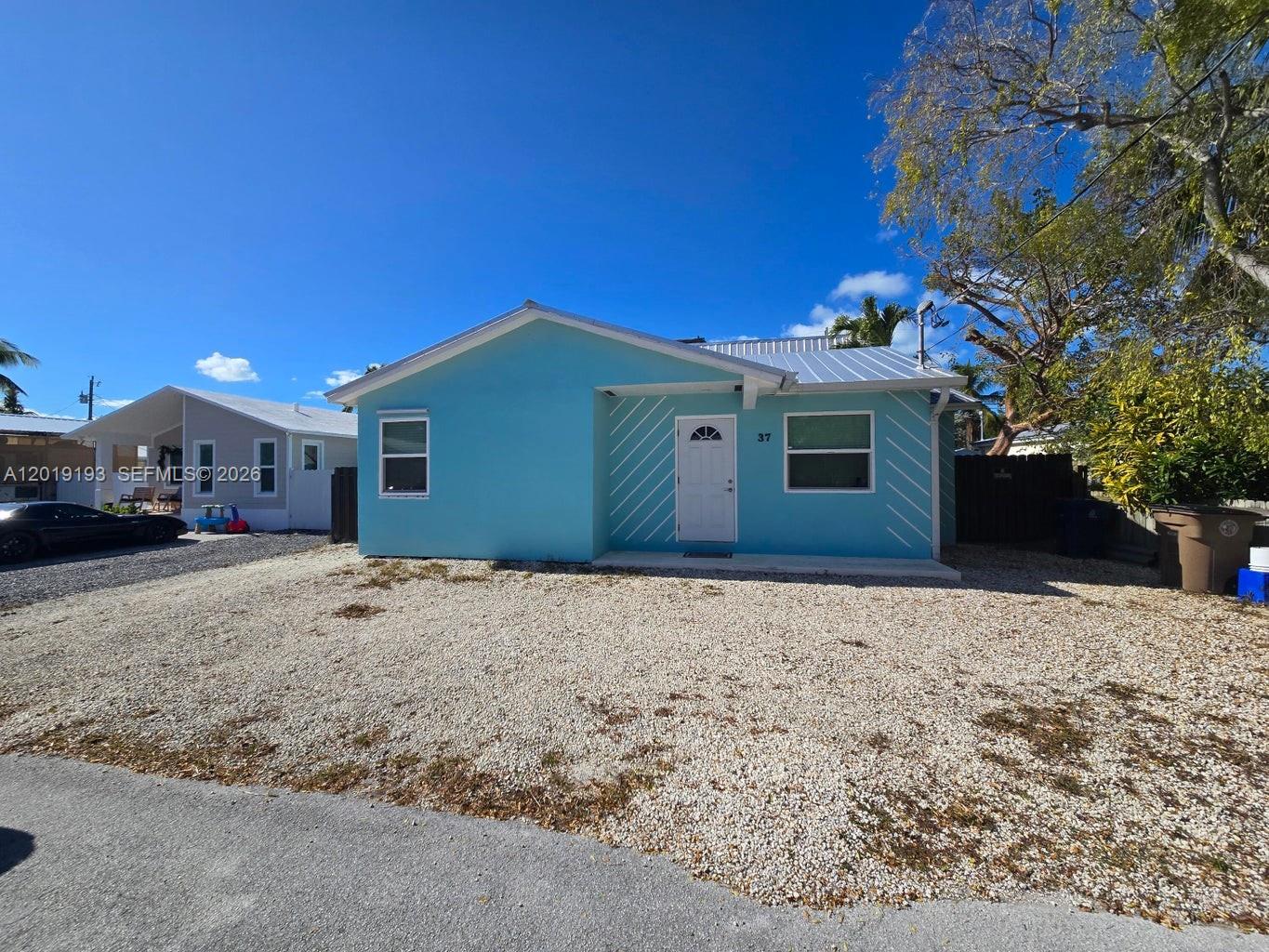 37 Orange Dr Property Photo 1