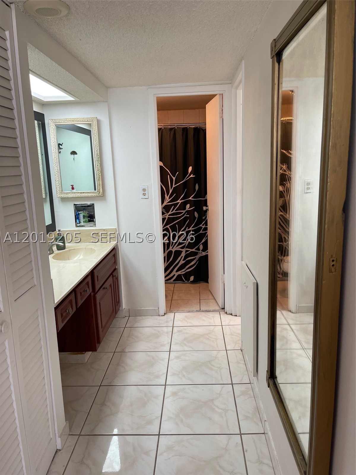 5701 Collins Ave 511 Property Photo 11