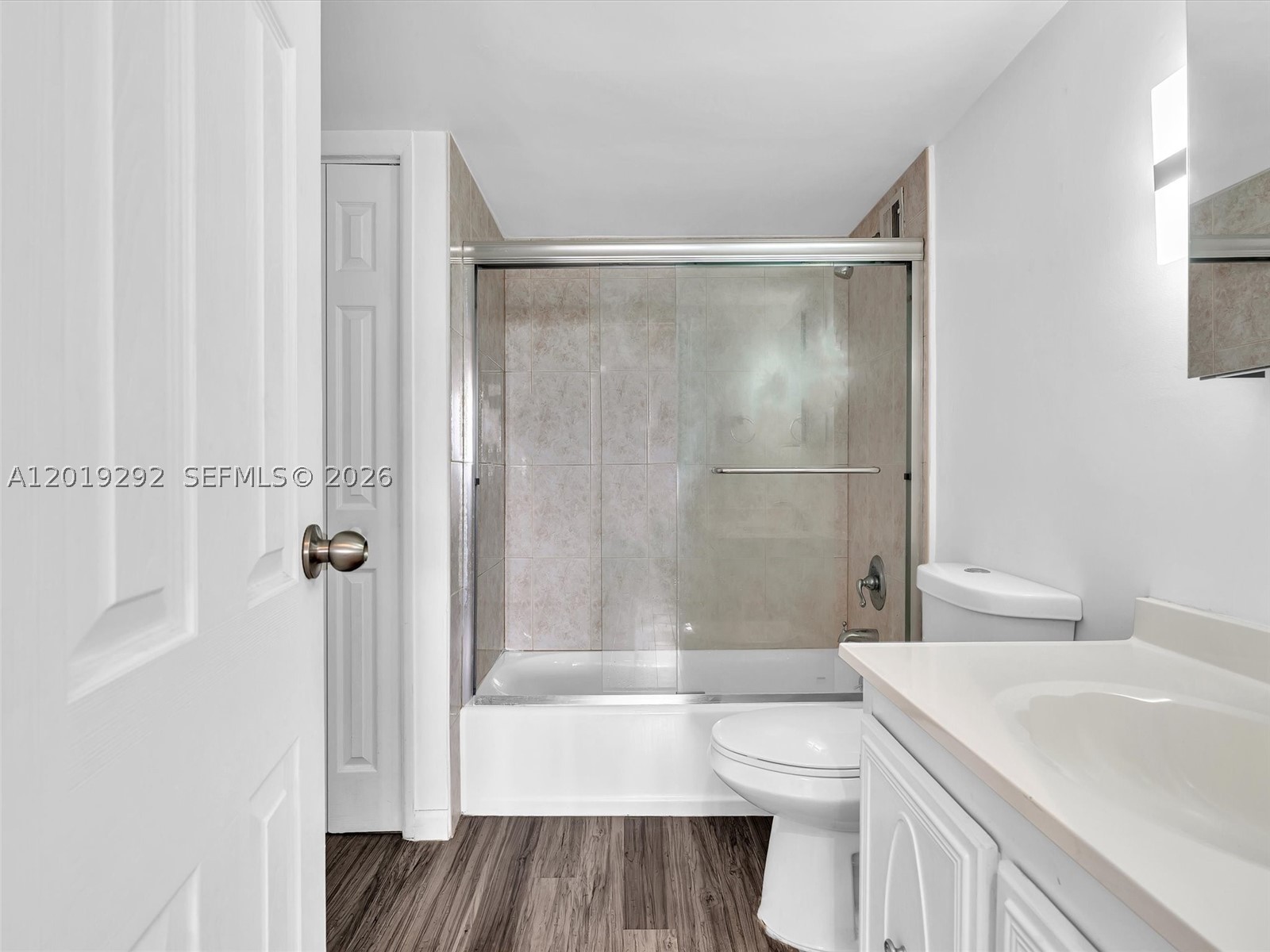 2450 Ne 135th St 201 Property Photo 19