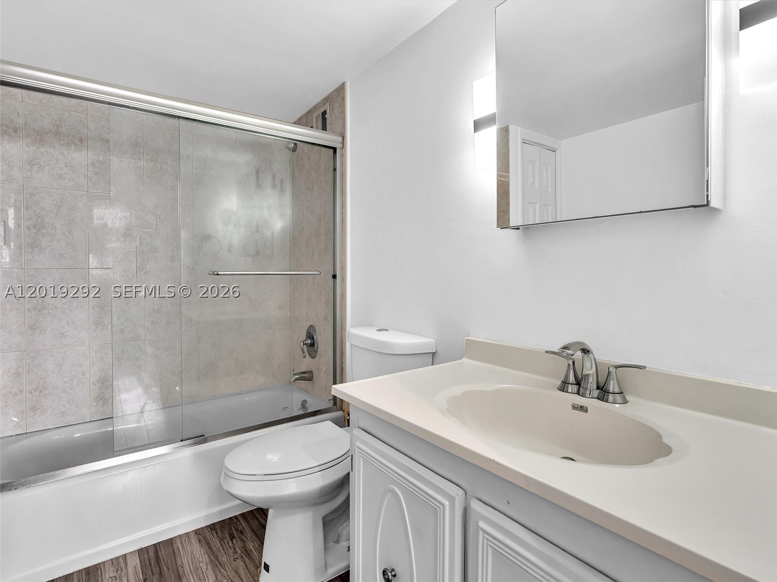 2450 Ne 135th St 201 Property Photo 20