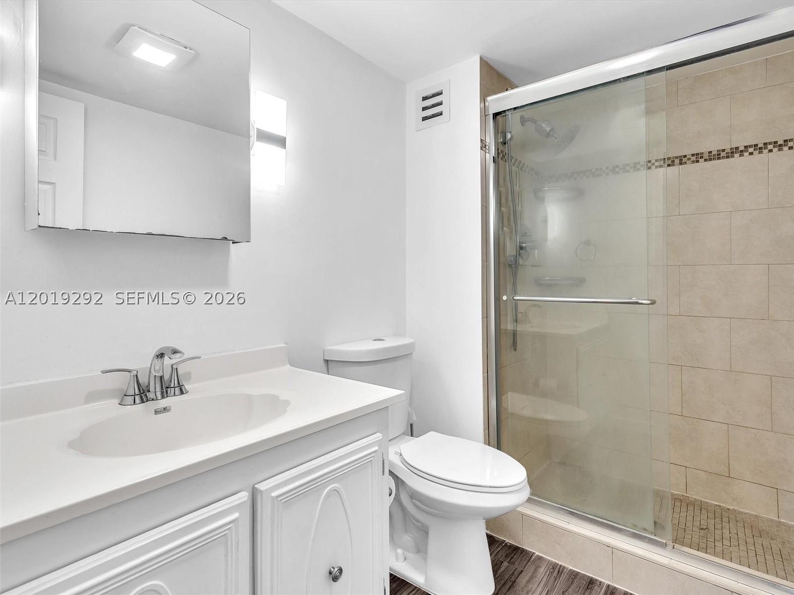 2450 Ne 135th St 201 Property Photo 22