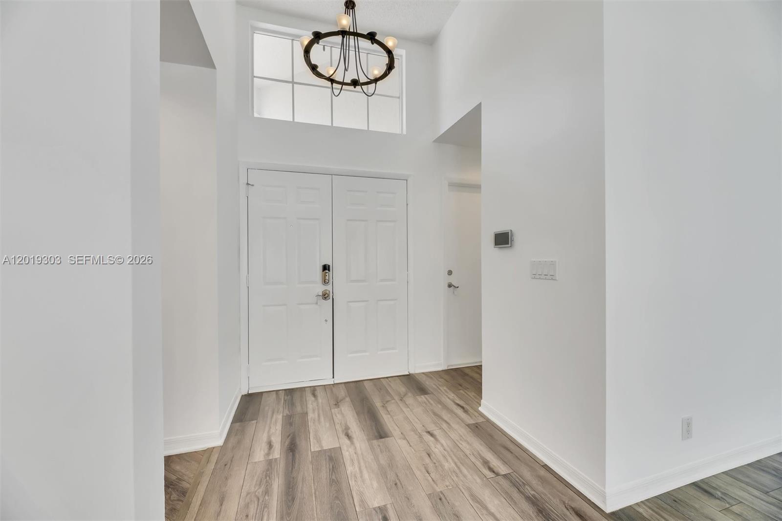535 Somerset Way Property Photo 4