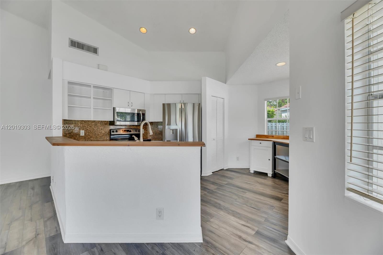 535 Somerset Way Property Photo 10