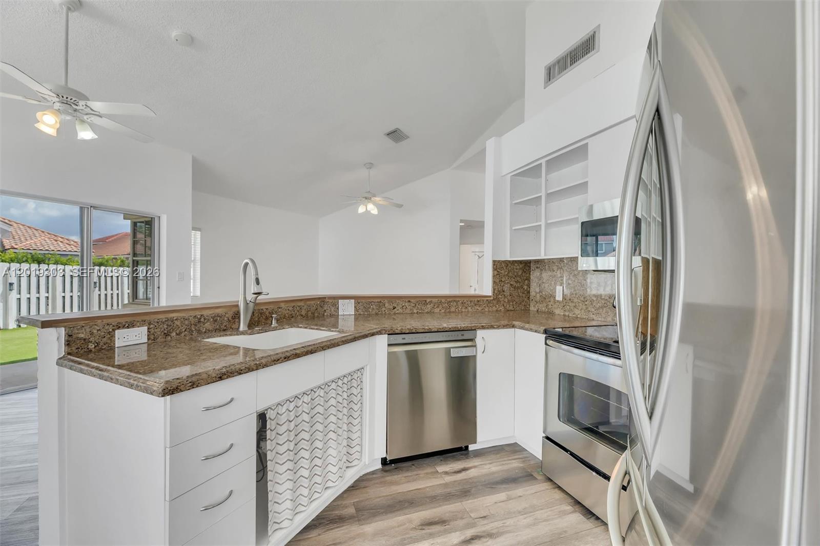 535 Somerset Way Property Photo 12