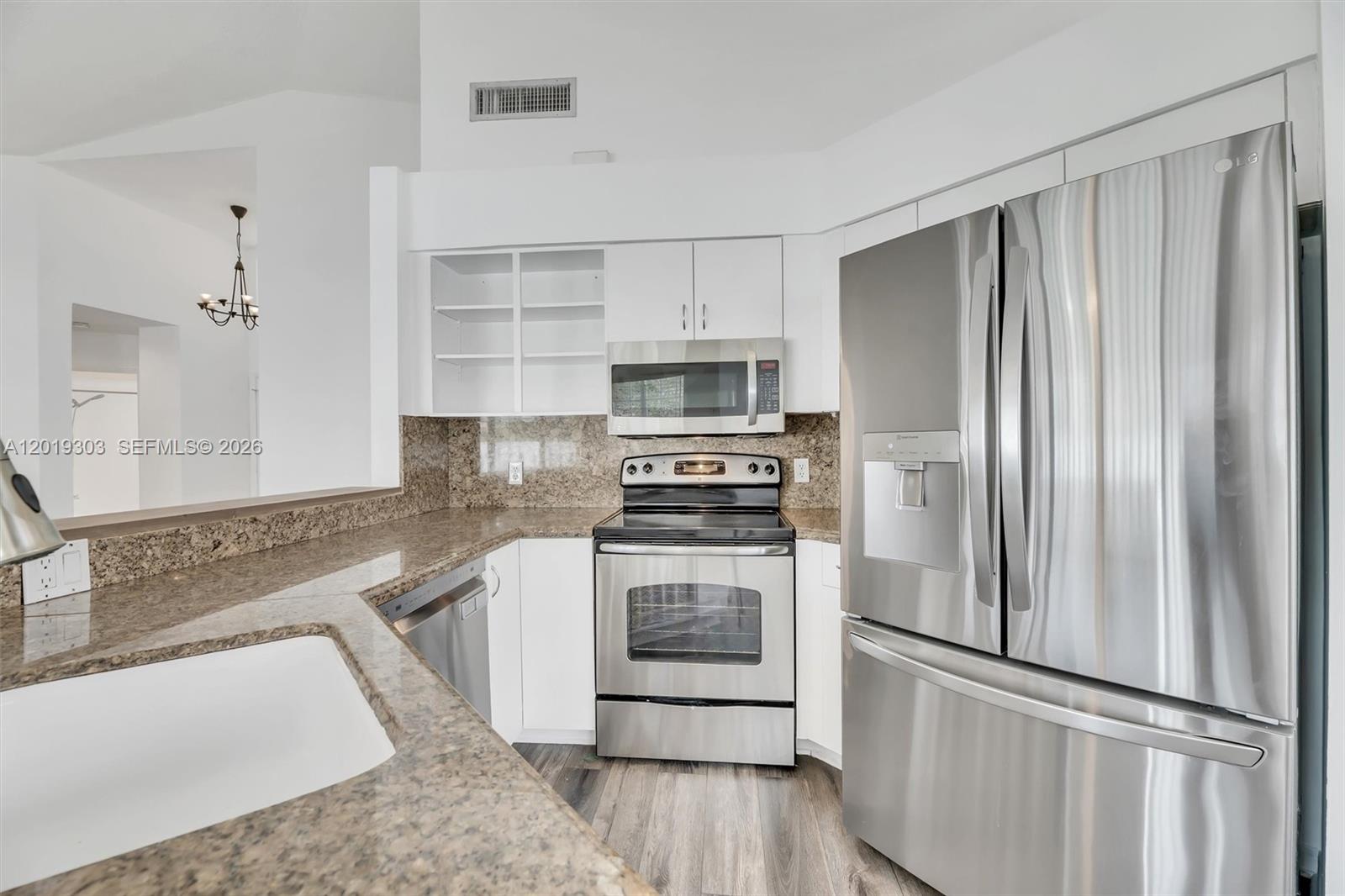 535 Somerset Way Property Photo 14