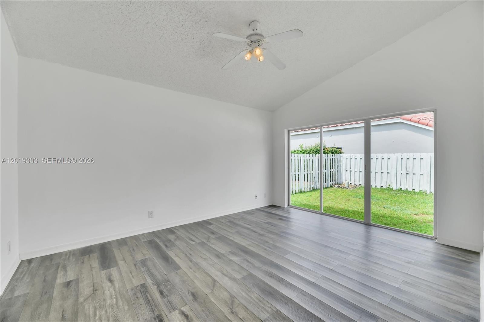 535 Somerset Way Property Photo 15