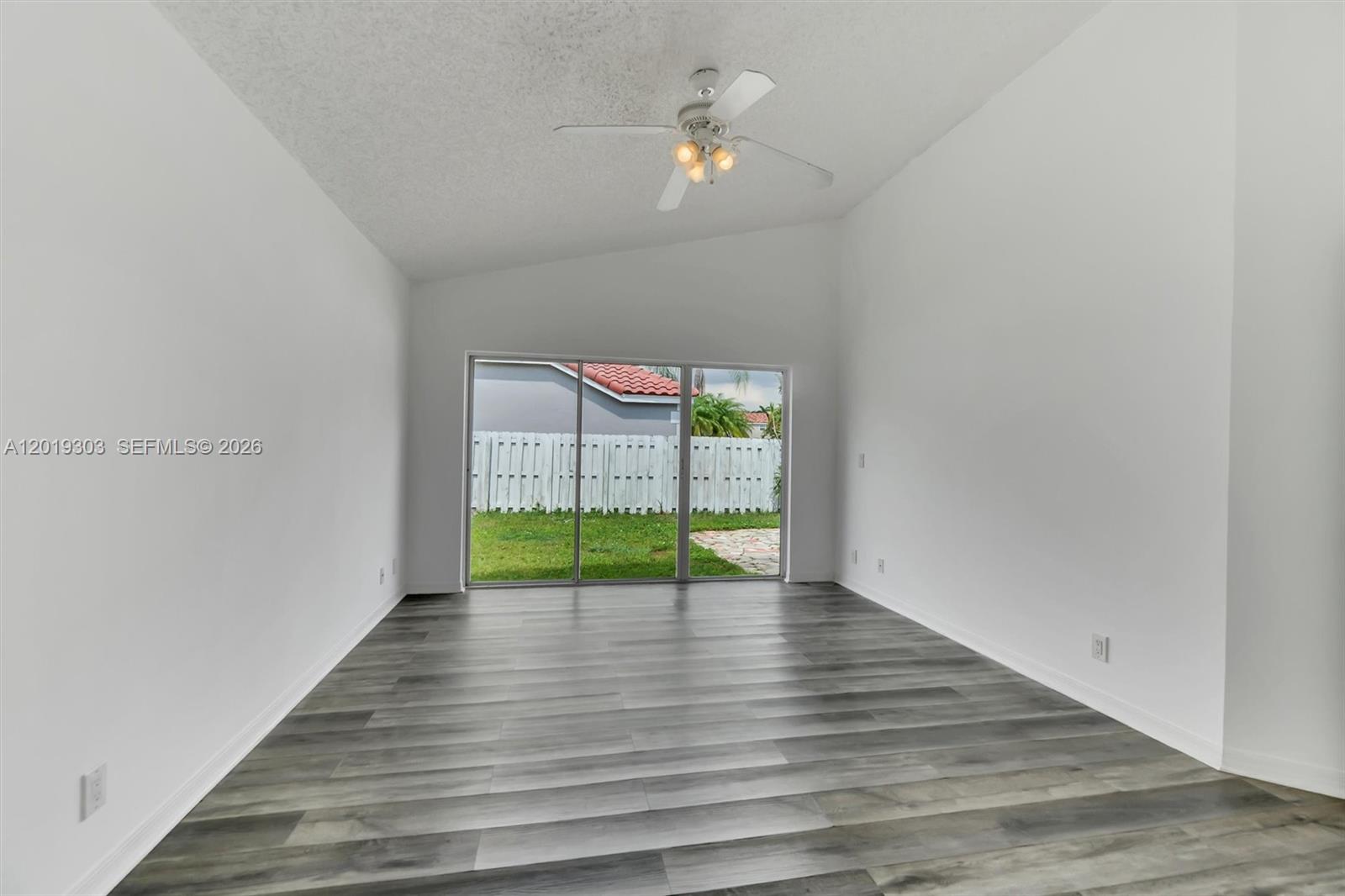 535 Somerset Way Property Photo 18