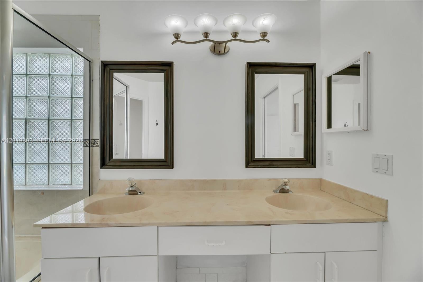535 Somerset Way Property Photo 21