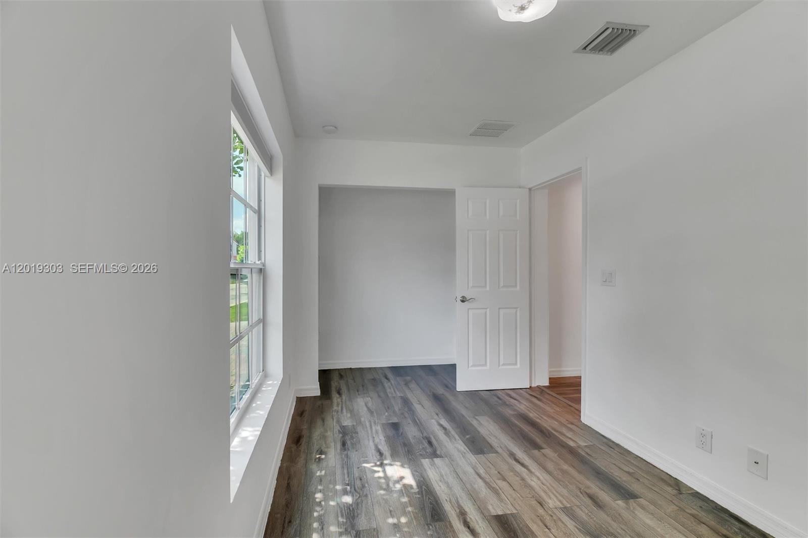 535 Somerset Way Property Photo 29