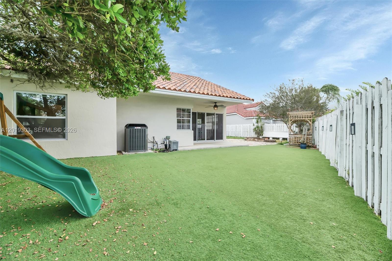 535 Somerset Way Property Photo 35