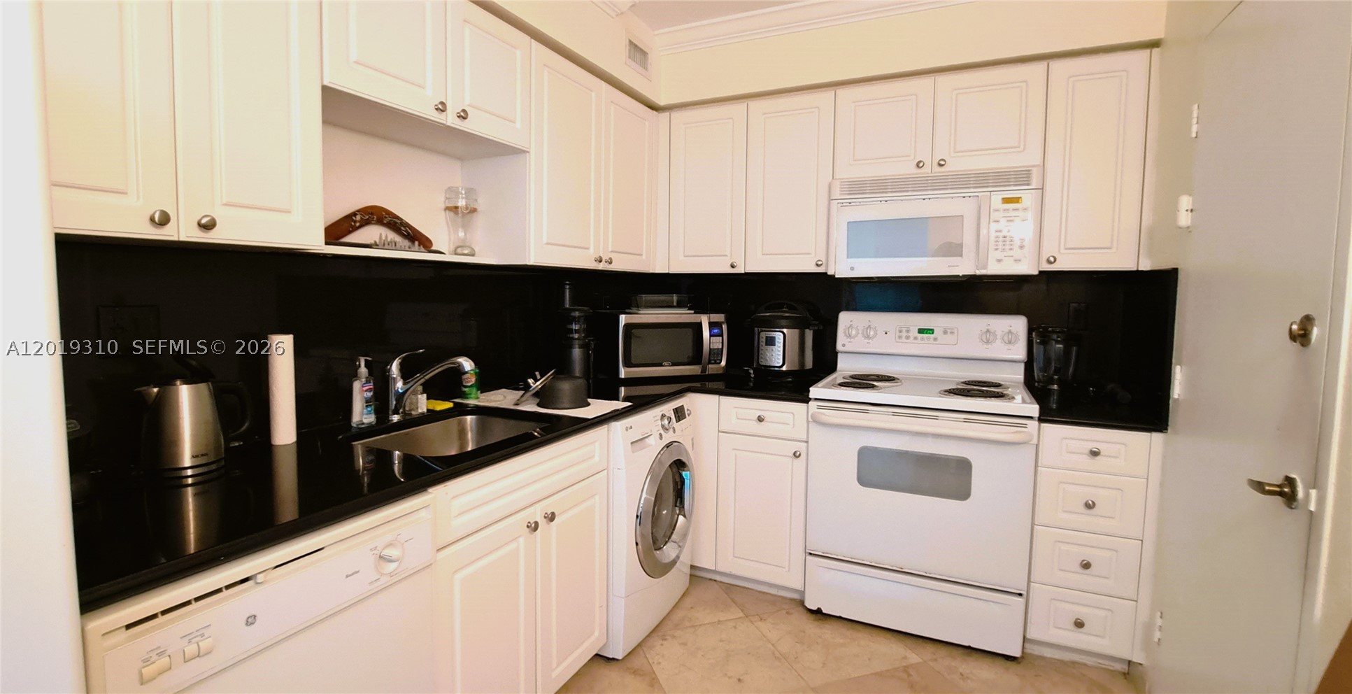 2501 S Ocean Dr 1021 Property Photo 18