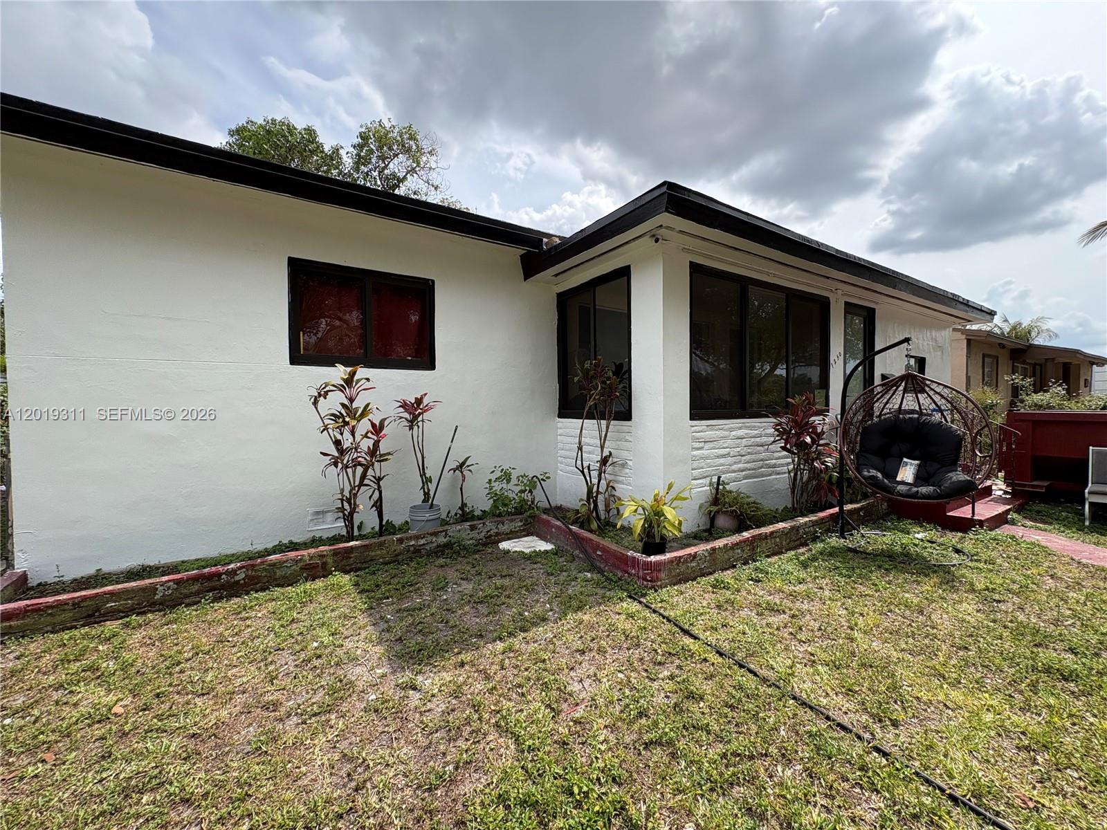 1250 Nw 131st St Property Photo 1
