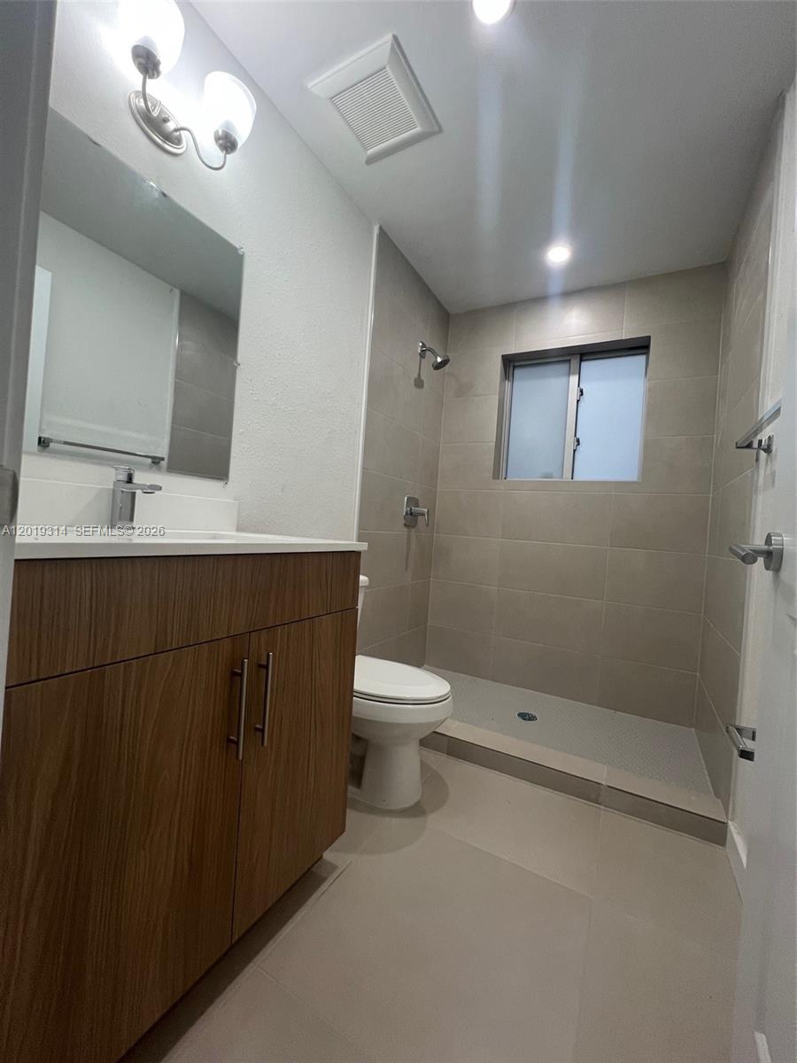 199 N Redland Rd B5 Property Photo 15