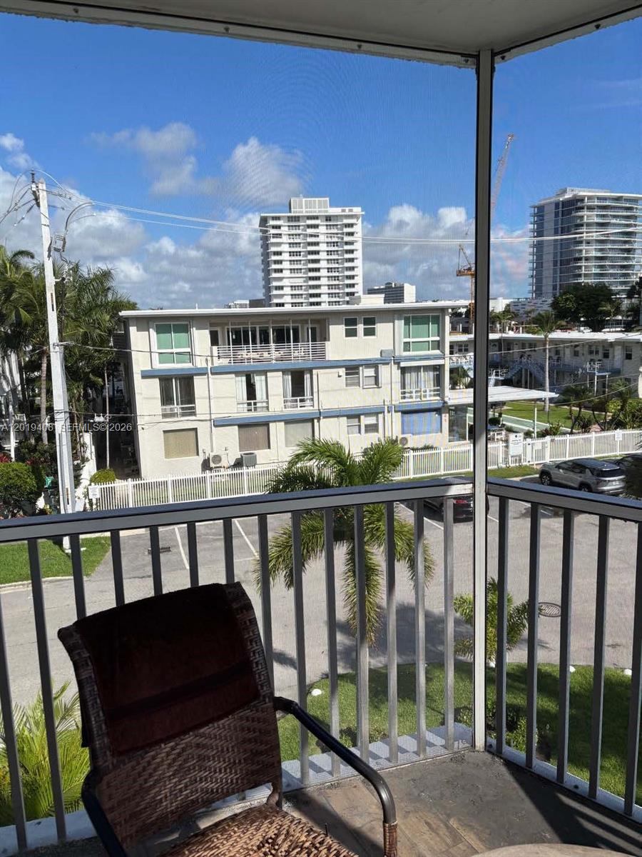 720 Bayshore Dr 301