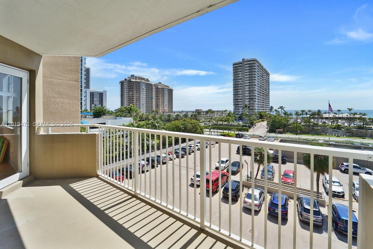 1965 S Ocean Dr 4g Property Photo 7