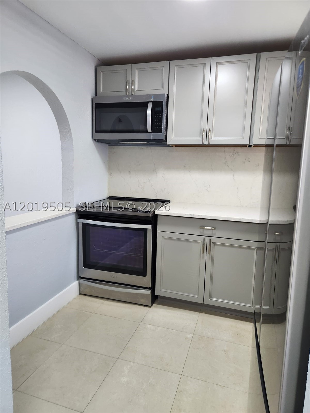 2811 N Pine Island Rd 107 Property Photo 4