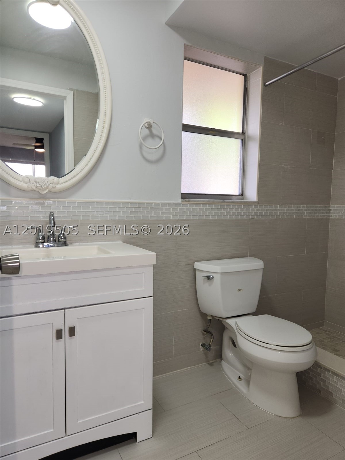 2811 N Pine Island Rd 107 Property Photo 8