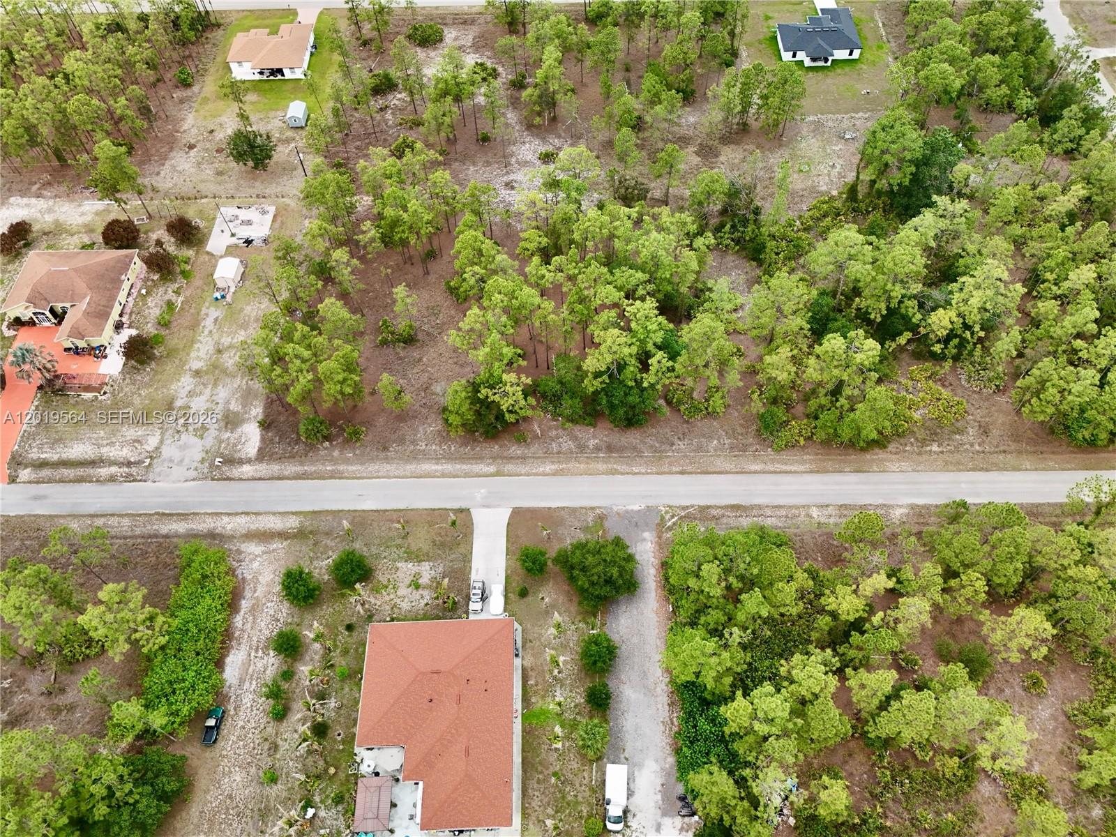 1417 Thompson Ave Property Photo 4