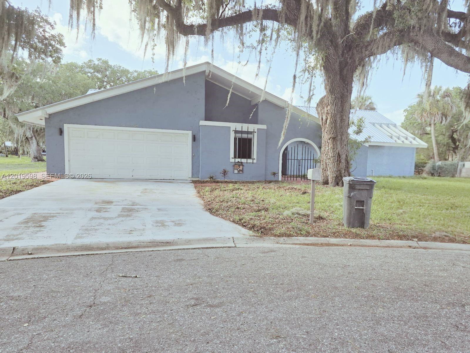 A12019598 Property Photo 1