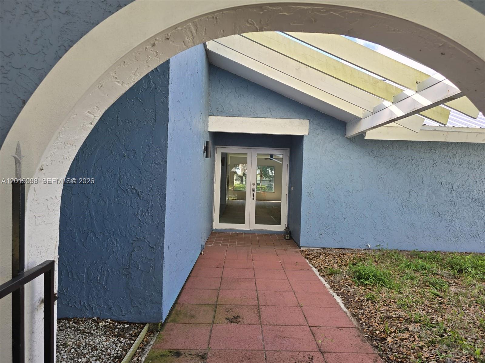 A12019598 Property Photo 6