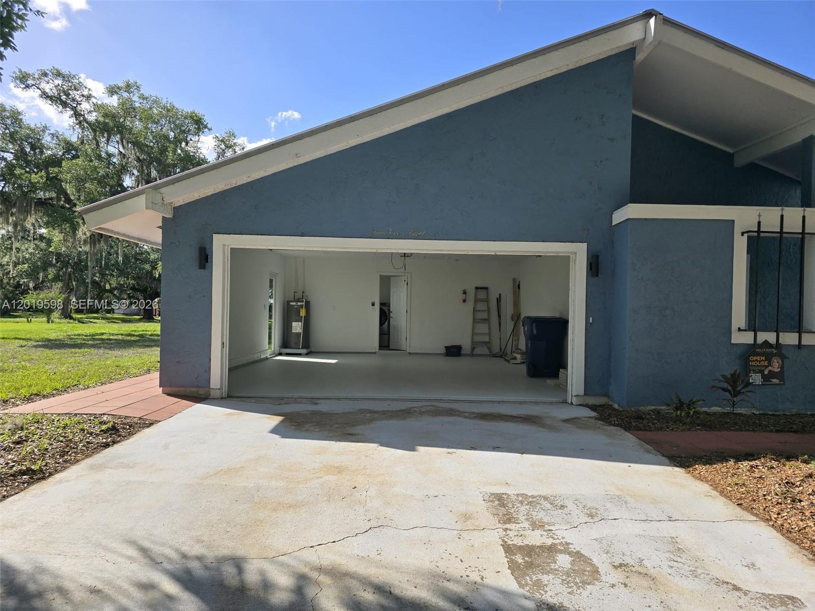 A12019598 Property Photo 7