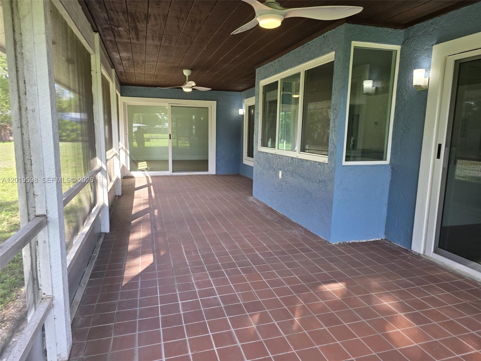 A12019598 Property Photo 8