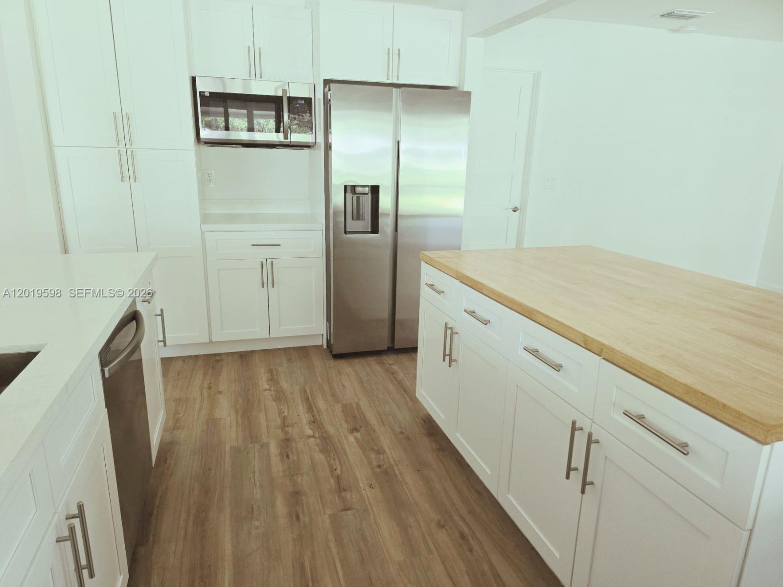 A12019598 Property Photo 11