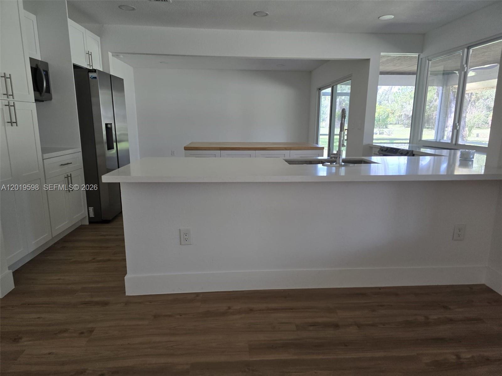 A12019598 Property Photo 14