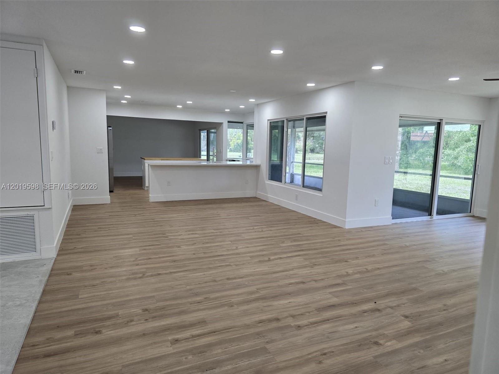 A12019598 Property Photo 15