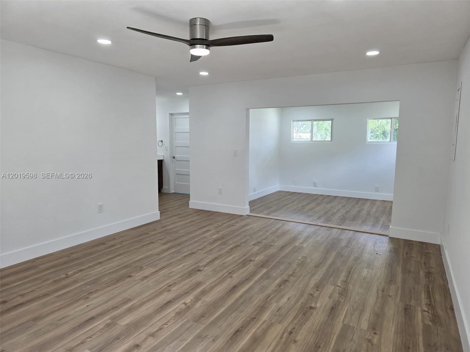 A12019598 Property Photo 21